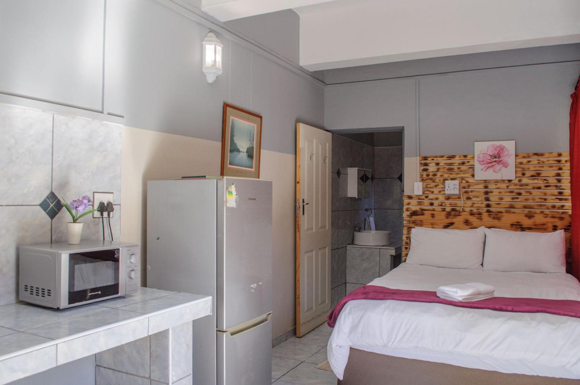 Oceanlife Guesthouse And Restaurant Luederitz Экстерьер фото