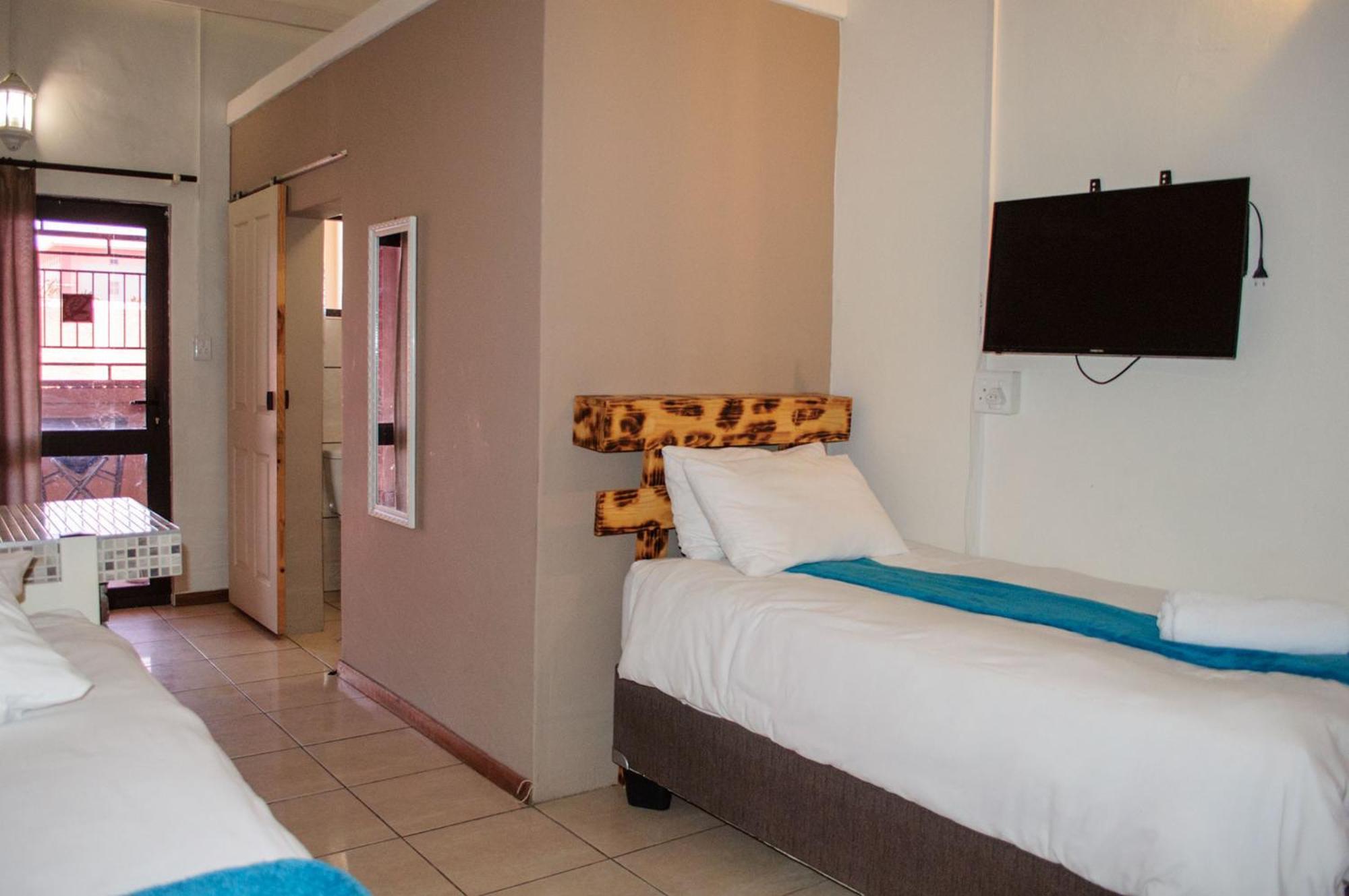 Oceanlife Guesthouse And Restaurant Luederitz Экстерьер фото
