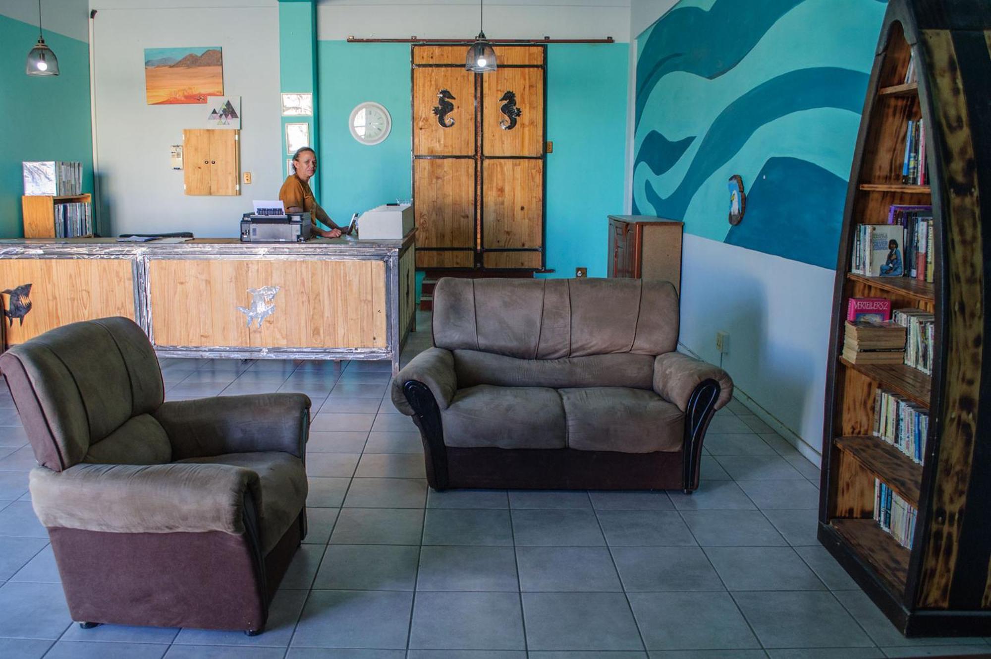 Oceanlife Guesthouse And Restaurant Luederitz Экстерьер фото